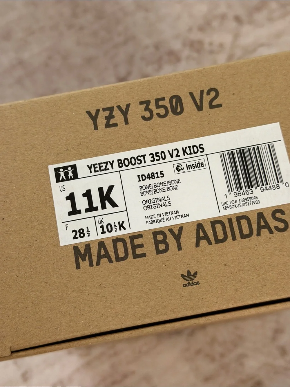 Yeezy Boost 350 v2 Kids White Knit Low-Top Sneakers size US11